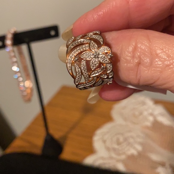 DIAMOND ACCENT RING - Picture 7 of 8